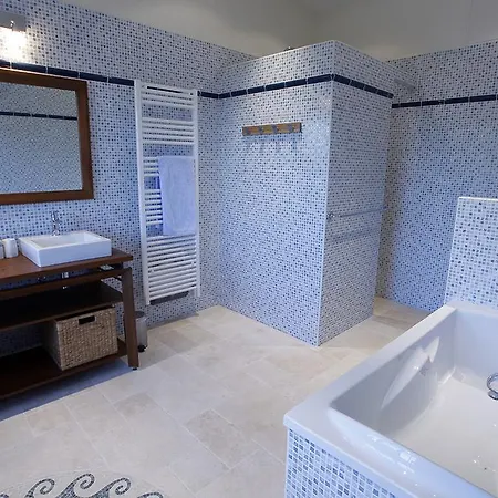 Domaine De Lamassas Bed & Breakfast Hautefage-la-Tour