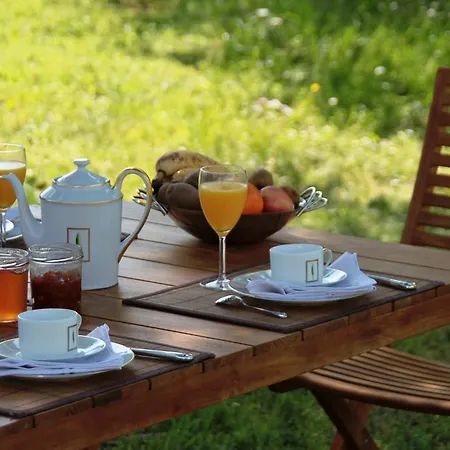Bed & Breakfast Domaine De Lamassas Hautefage-la-Tour